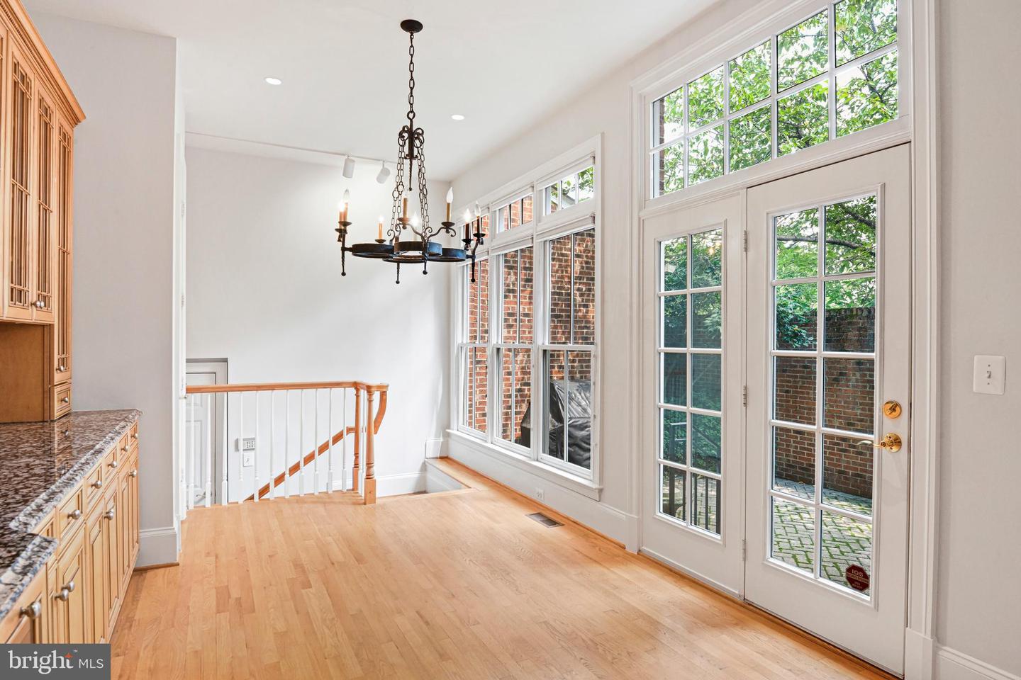 1410 HARVEST CROSSING DR, MCLEAN, Virginia 22101, 3 Bedrooms Bedrooms, ,4 BathroomsBathrooms,Residential,For sale,1410 HARVEST CROSSING DR,VAFX2256474 MLS # VAFX2256474
