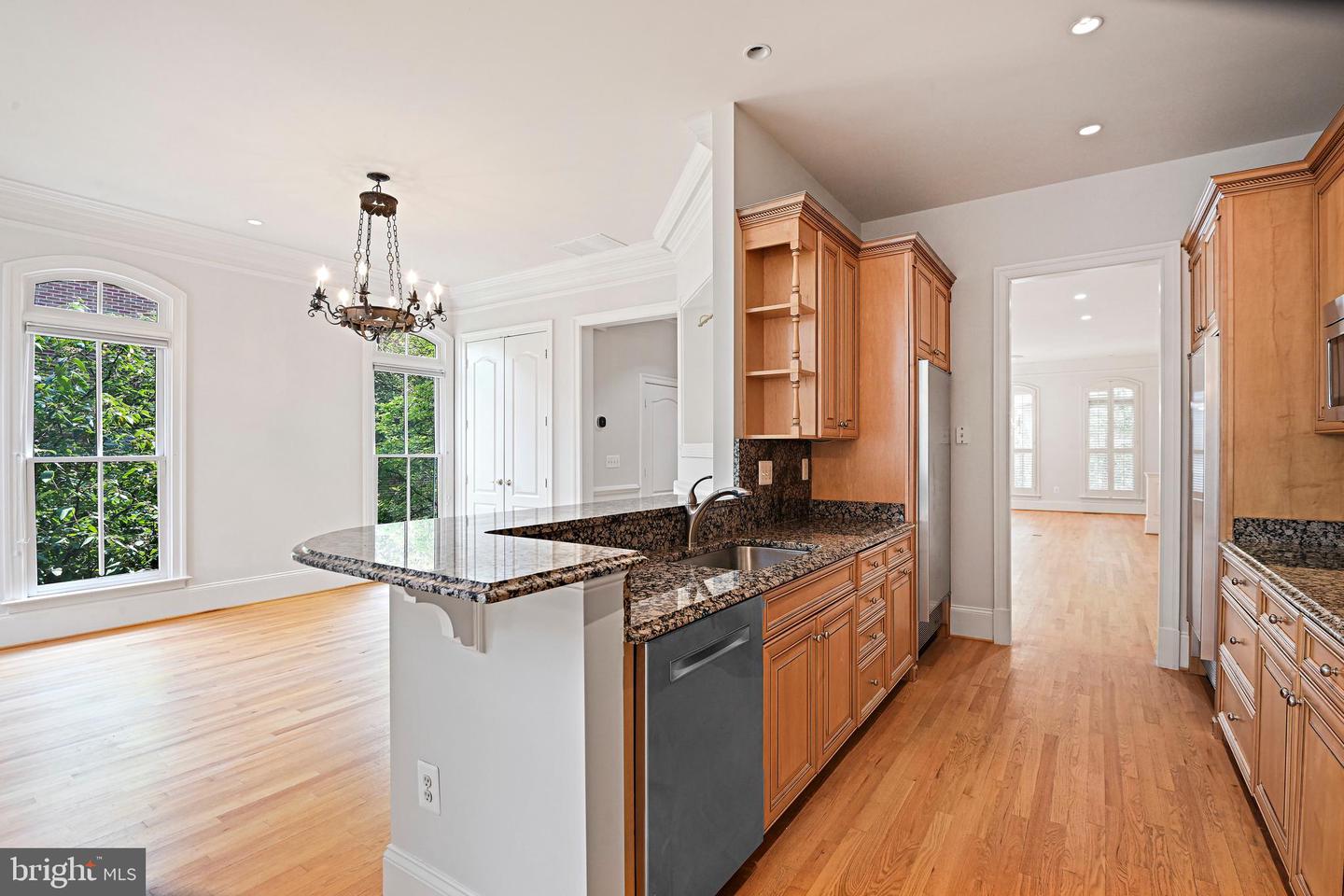 1410 HARVEST CROSSING DR, MCLEAN, Virginia 22101, 3 Bedrooms Bedrooms, ,4 BathroomsBathrooms,Residential,For sale,1410 HARVEST CROSSING DR,VAFX2256474 MLS # VAFX2256474