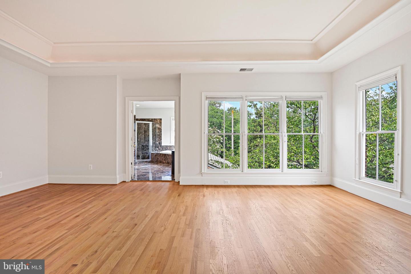 1410 HARVEST CROSSING DR, MCLEAN, Virginia 22101, 3 Bedrooms Bedrooms, ,4 BathroomsBathrooms,Residential,For sale,1410 HARVEST CROSSING DR,VAFX2256474 MLS # VAFX2256474