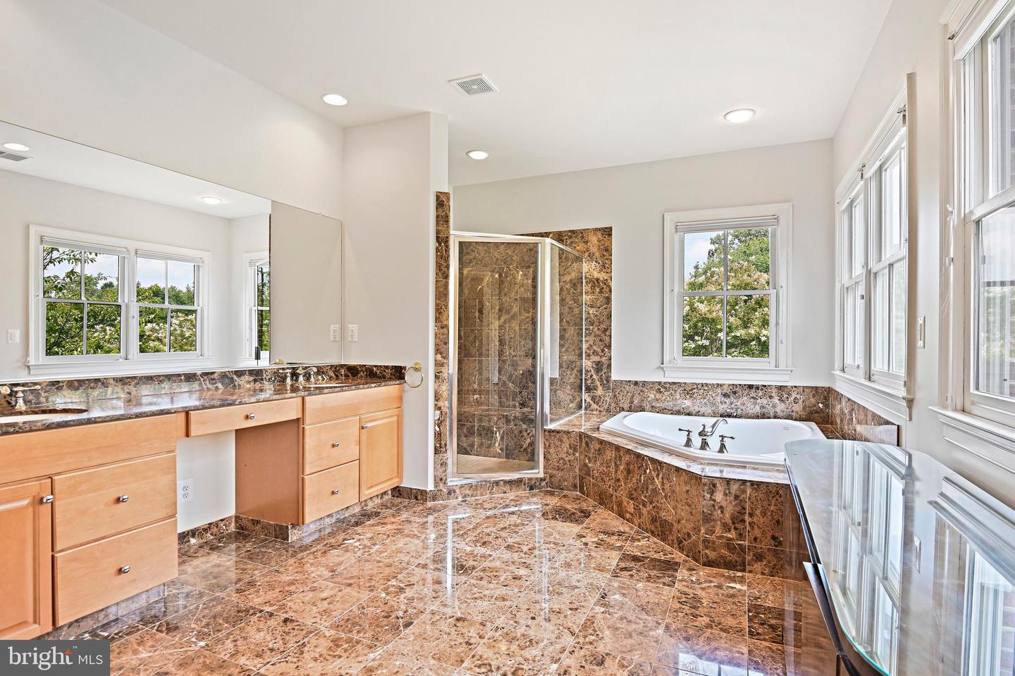 1410 HARVEST CROSSING DR, MCLEAN, Virginia 22101, 3 Bedrooms Bedrooms, ,4 BathroomsBathrooms,Residential,For sale,1410 HARVEST CROSSING DR,VAFX2256474 MLS # VAFX2256474