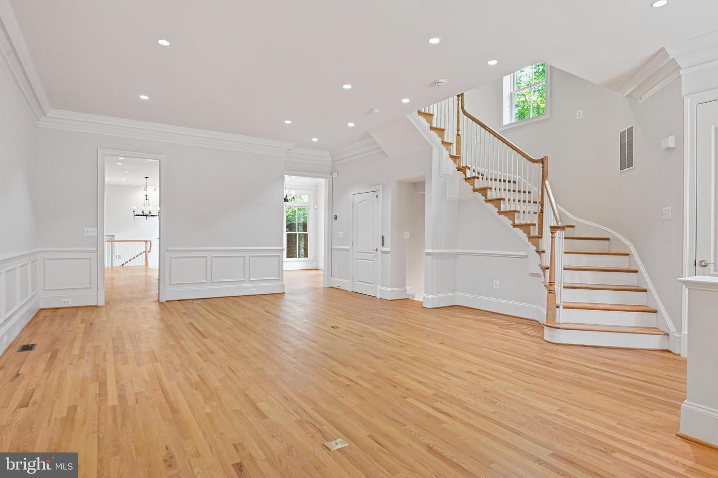 1410 HARVEST CROSSING DR, MCLEAN, Virginia 22101, 3 Bedrooms Bedrooms, ,4 BathroomsBathrooms,Residential,For sale,1410 HARVEST CROSSING DR,VAFX2256474 MLS # VAFX2256474