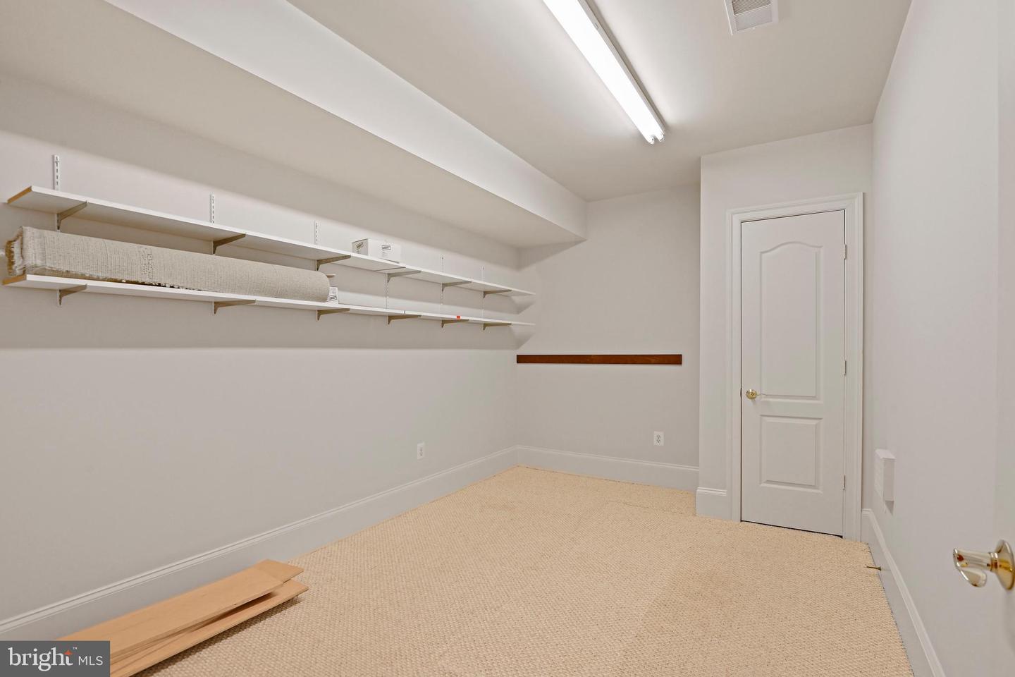 1410 HARVEST CROSSING DR, MCLEAN, Virginia 22101, 3 Bedrooms Bedrooms, ,4 BathroomsBathrooms,Residential,For sale,1410 HARVEST CROSSING DR,VAFX2256474 MLS # VAFX2256474