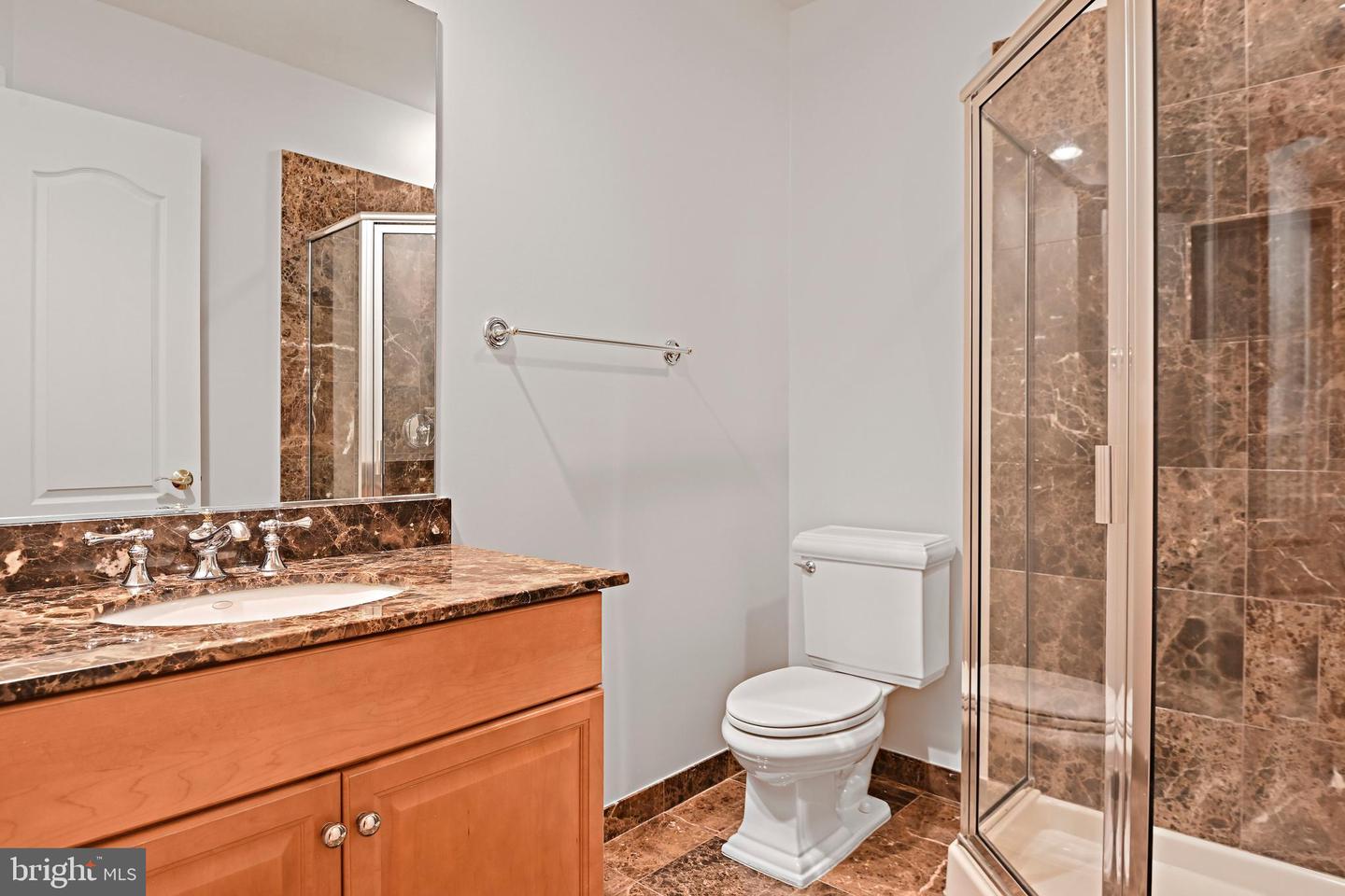 1410 HARVEST CROSSING DR, MCLEAN, Virginia 22101, 3 Bedrooms Bedrooms, ,4 BathroomsBathrooms,Residential,For sale,1410 HARVEST CROSSING DR,VAFX2256474 MLS # VAFX2256474