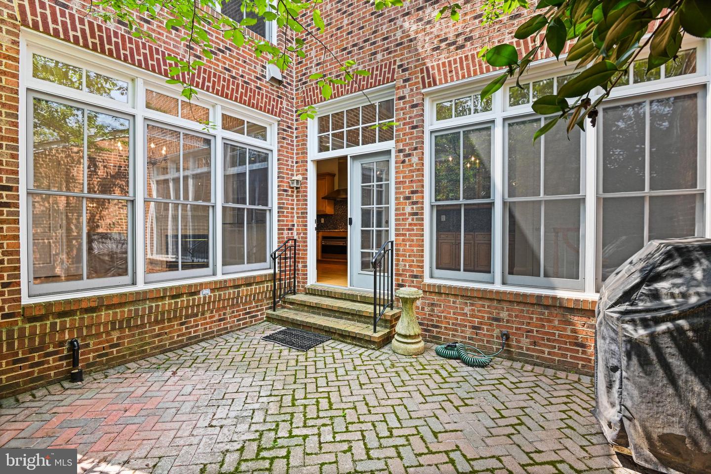 1410 HARVEST CROSSING DR, MCLEAN, Virginia 22101, 3 Bedrooms Bedrooms, ,4 BathroomsBathrooms,Residential,For sale,1410 HARVEST CROSSING DR,VAFX2256474 MLS # VAFX2256474