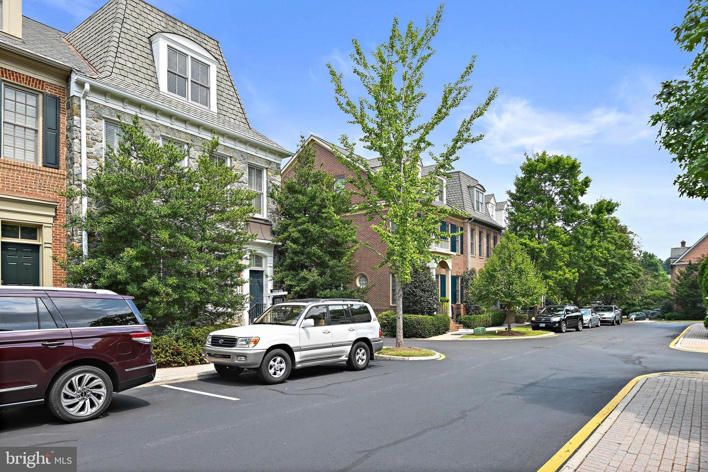 1410 HARVEST CROSSING DR, MCLEAN, Virginia 22101, 3 Bedrooms Bedrooms, ,4 BathroomsBathrooms,Residential,For sale,1410 HARVEST CROSSING DR,VAFX2256474 MLS # VAFX2256474