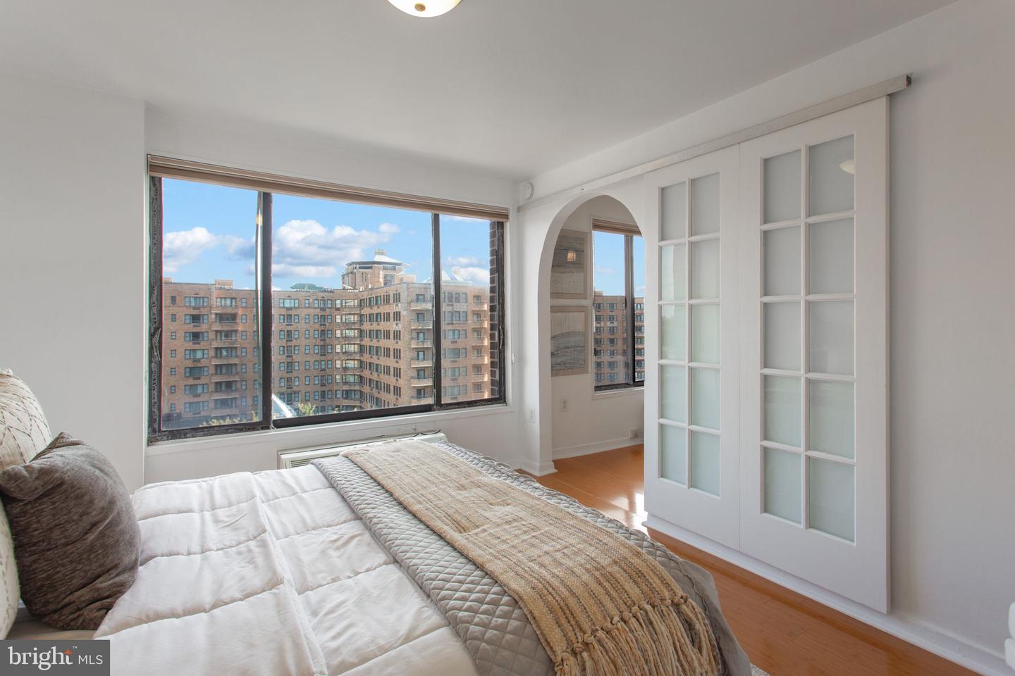 2501 CALVERT ST NW #802, WASHINGTON, District Of Columbia 20008, 1 Bedroom Bedrooms, ,1 BathroomBathrooms,Residential,For sale,2501 CALVERT ST NW #802,DCDC2211196 MLS # DCDC2211196