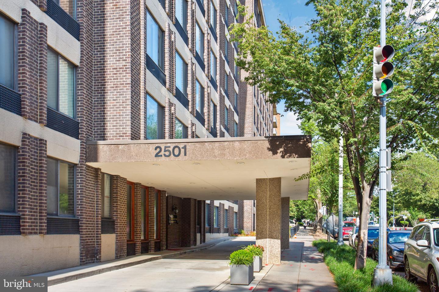 2501 CALVERT ST NW #802, WASHINGTON, District Of Columbia 20008, 1 Bedroom Bedrooms, ,1 BathroomBathrooms,Residential,For sale,2501 CALVERT ST NW #802,DCDC2211196 MLS # DCDC2211196