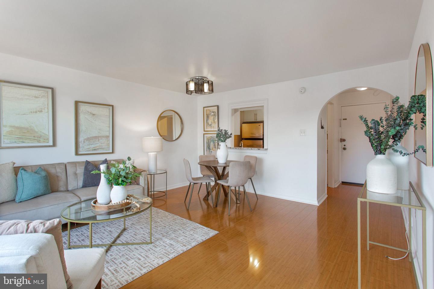 2501 CALVERT ST NW #802, WASHINGTON, District Of Columbia 20008, 1 Bedroom Bedrooms, ,1 BathroomBathrooms,Residential,For sale,2501 CALVERT ST NW #802,DCDC2211196 MLS # DCDC2211196