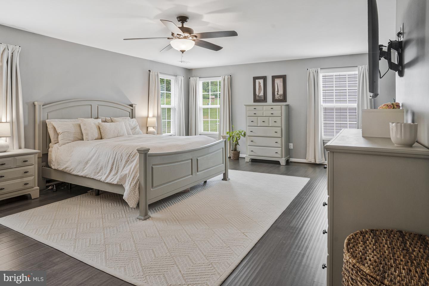 42020 WINNING GLORY DR, ALDIE, Virginia 20105, 4 Bedrooms Bedrooms, ,3 BathroomsBathrooms,Residential,For sale,42020 WINNING GLORY DR,VALO2102714 MLS # VALO2102714
