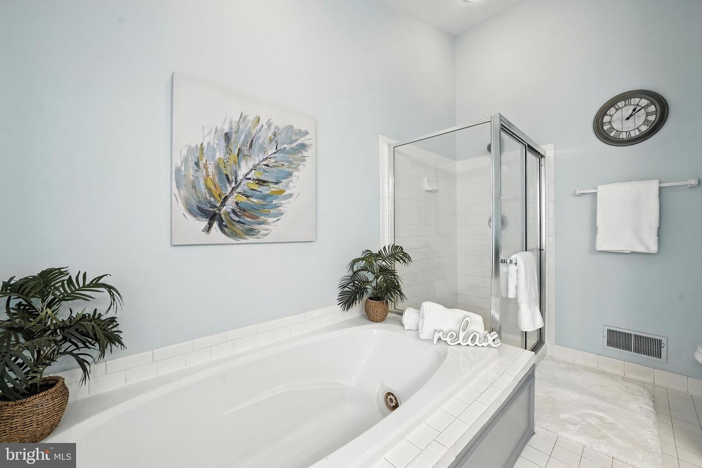 14304 UNIFORM DR, CENTREVILLE, Virginia 20121, 3 Bedrooms Bedrooms, ,2 BathroomsBathrooms,Residential,For sale,14304 UNIFORM DR,VAFX2256666 MLS # VAFX2256666