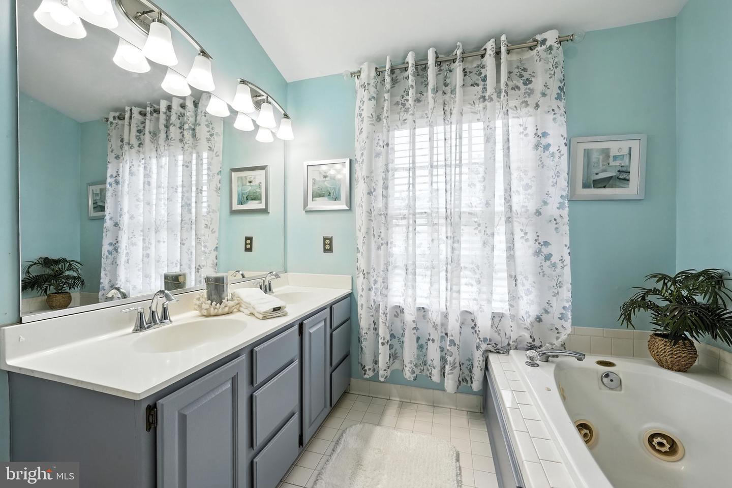 14304 UNIFORM DR, CENTREVILLE, Virginia 20121, 3 Bedrooms Bedrooms, ,2 BathroomsBathrooms,Residential,For sale,14304 UNIFORM DR,VAFX2256666 MLS # VAFX2256666