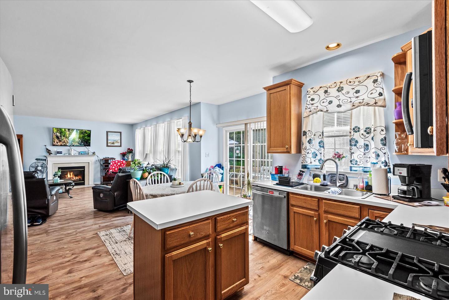9316 PAUL DR, MANASSAS PARK, Virginia 20111, 4 Bedrooms Bedrooms, ,3 BathroomsBathrooms,Residential,For sale,9316 PAUL DR,VAMP2003176 MLS # VAMP2003176