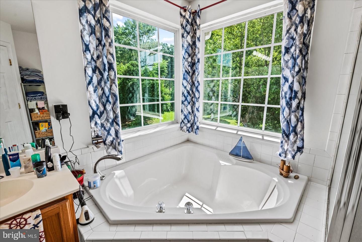 9316 PAUL DR, MANASSAS PARK, Virginia 20111, 4 Bedrooms Bedrooms, ,3 BathroomsBathrooms,Residential,For sale,9316 PAUL DR,VAMP2003176 MLS # VAMP2003176