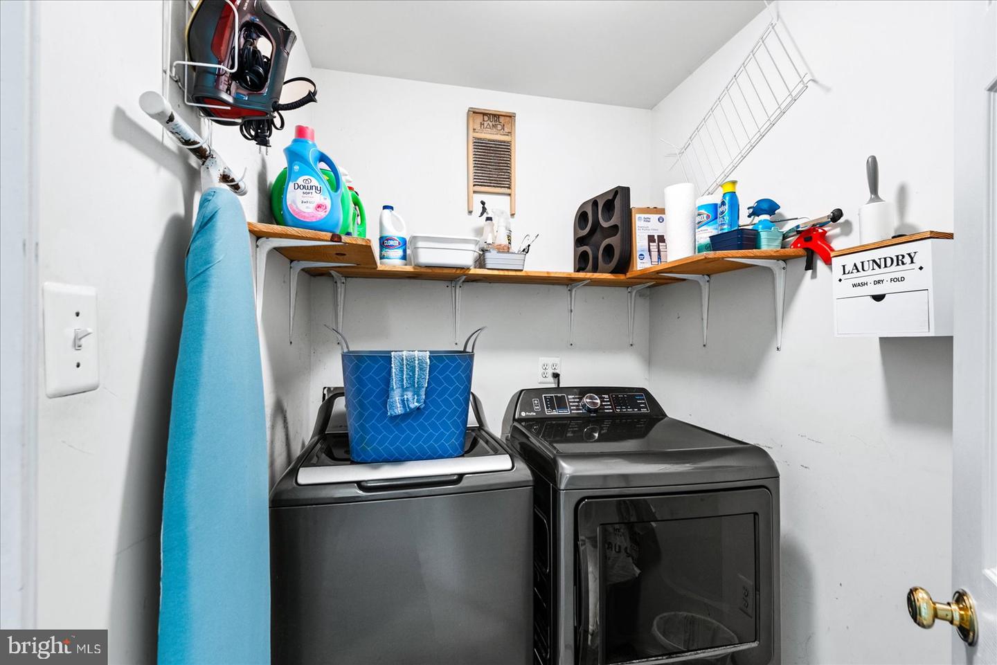 9316 PAUL DR, MANASSAS PARK, Virginia 20111, 4 Bedrooms Bedrooms, ,3 BathroomsBathrooms,Residential,For sale,9316 PAUL DR,VAMP2003176 MLS # VAMP2003176