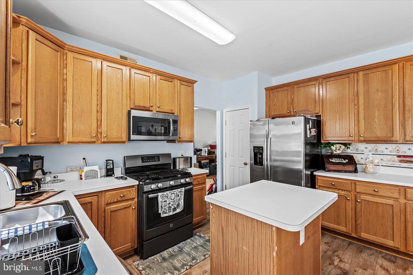 9316 PAUL DR, MANASSAS PARK, Virginia 20111, 4 Bedrooms Bedrooms, ,3 BathroomsBathrooms,Residential,For sale,9316 PAUL DR,VAMP2003176 MLS # VAMP2003176