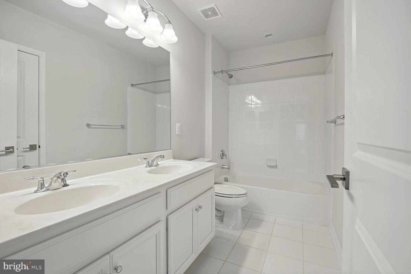 23442 LOGANS RIDGE TER, ASHBURN, Virginia 20148, 3 Bedrooms Bedrooms, ,4 BathroomsBathrooms,Residential,For sale,23442 LOGANS RIDGE TER,VALO2102948 MLS # VALO2102948