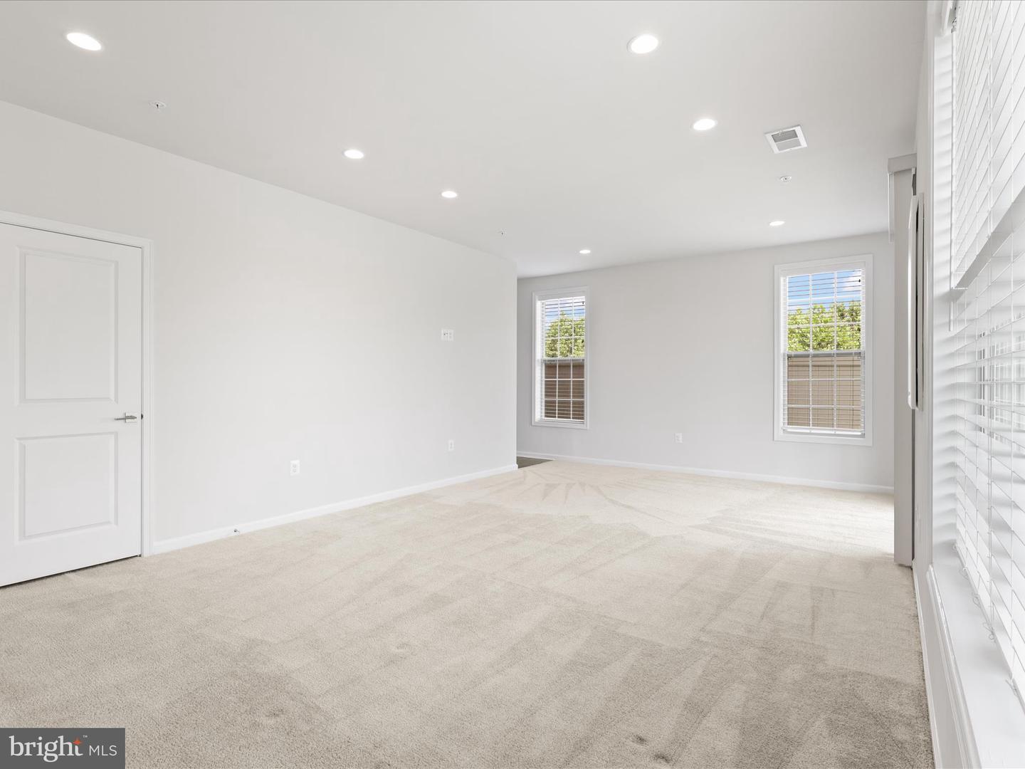 23442 LOGANS RIDGE TER, ASHBURN, Virginia 20148, 3 Bedrooms Bedrooms, ,4 BathroomsBathrooms,Residential,For sale,23442 LOGANS RIDGE TER,VALO2102948 MLS # VALO2102948