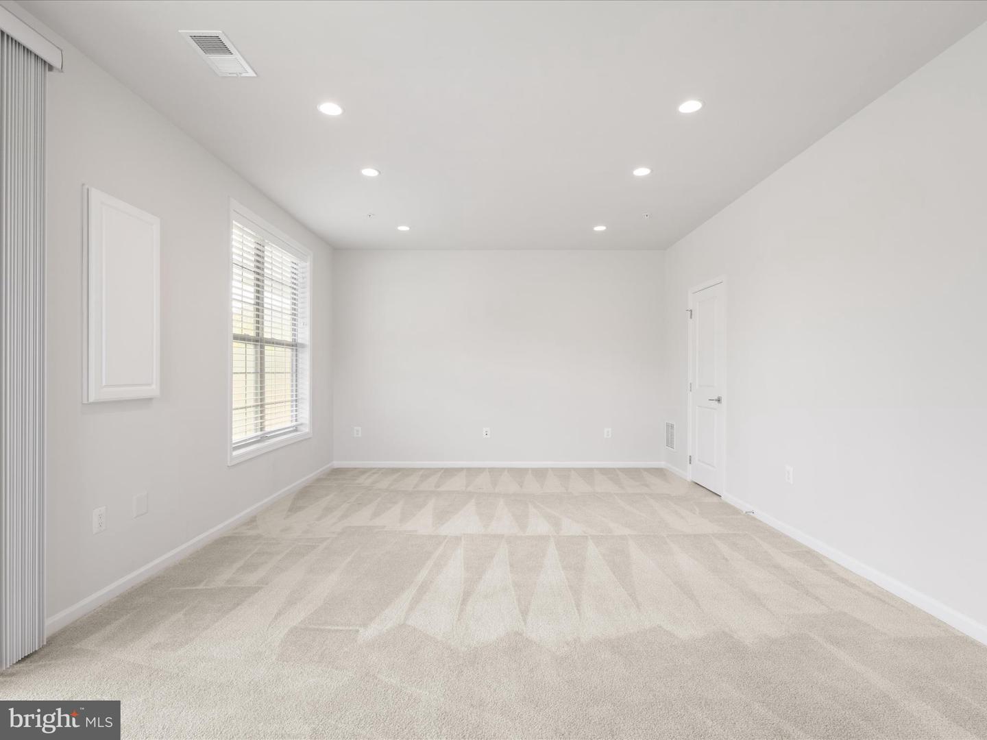 23442 LOGANS RIDGE TER, ASHBURN, Virginia 20148, 3 Bedrooms Bedrooms, ,4 BathroomsBathrooms,Residential,For sale,23442 LOGANS RIDGE TER,VALO2102948 MLS # VALO2102948
