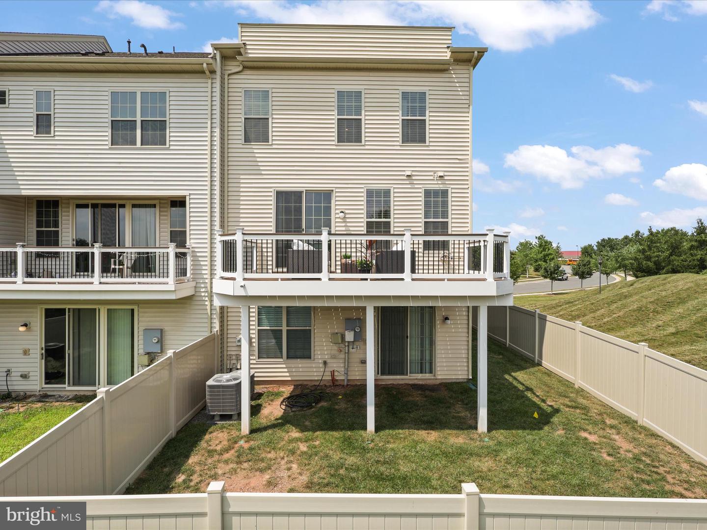 23442 LOGANS RIDGE TER, ASHBURN, Virginia 20148, 3 Bedrooms Bedrooms, ,4 BathroomsBathrooms,Residential,For sale,23442 LOGANS RIDGE TER,VALO2102948 MLS # VALO2102948