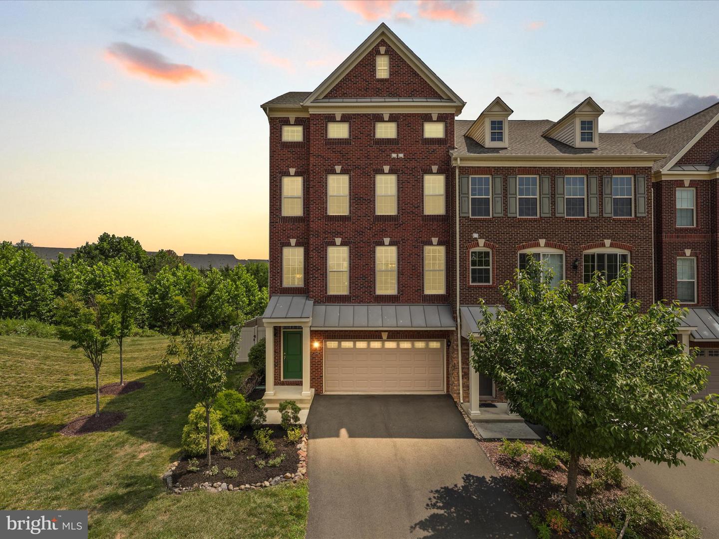 23442 LOGANS RIDGE TER, ASHBURN, Virginia 20148, 3 Bedrooms Bedrooms, ,4 BathroomsBathrooms,Residential,For sale,23442 LOGANS RIDGE TER,VALO2102948 MLS # VALO2102948