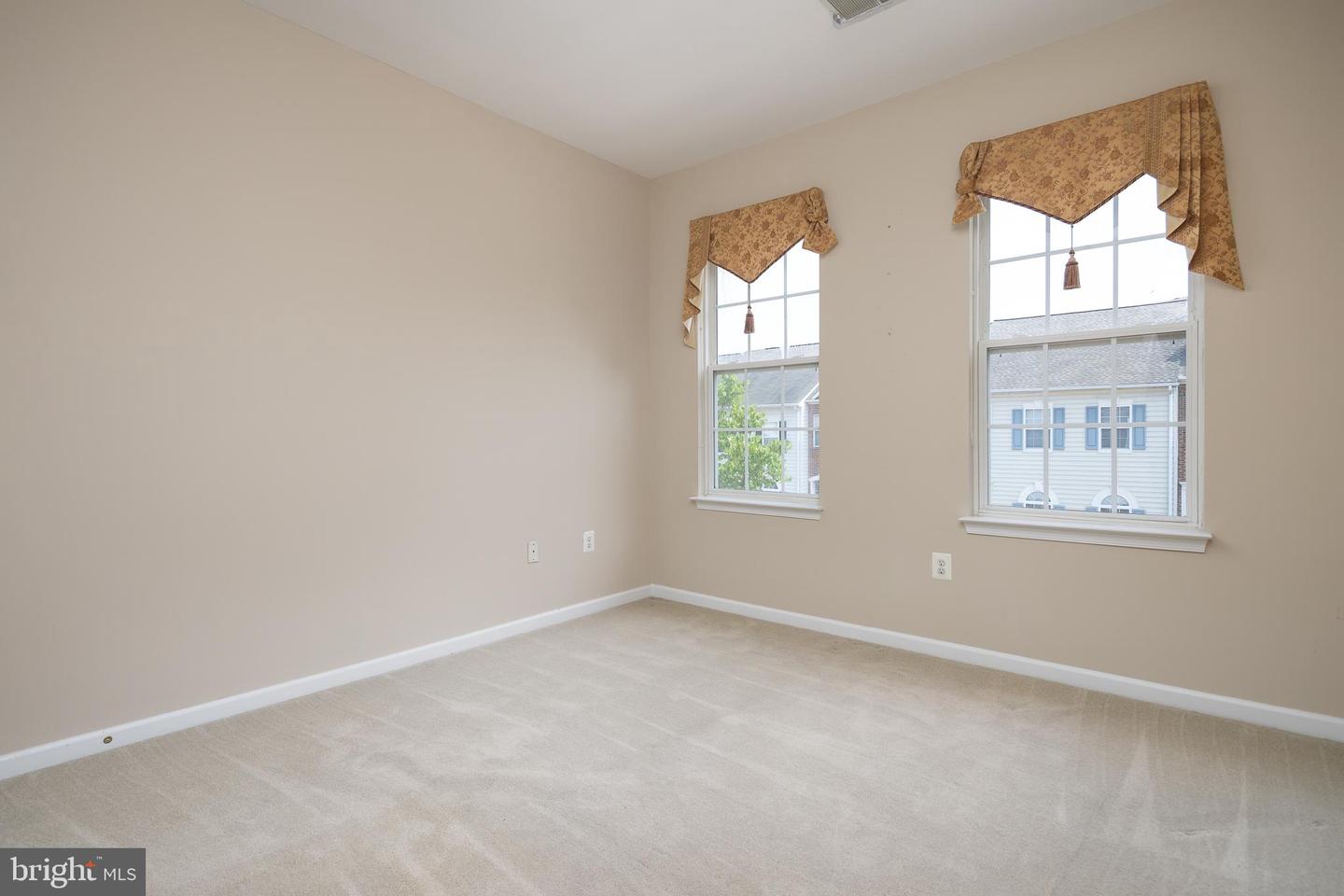 6143 CILANTRO DR, ALEXANDRIA, Virginia 22310, 3 Bedrooms Bedrooms, ,3 BathroomsBathrooms,Residential,For sale,6143 CILANTRO DR,VAFX2256960 MLS # VAFX2256960