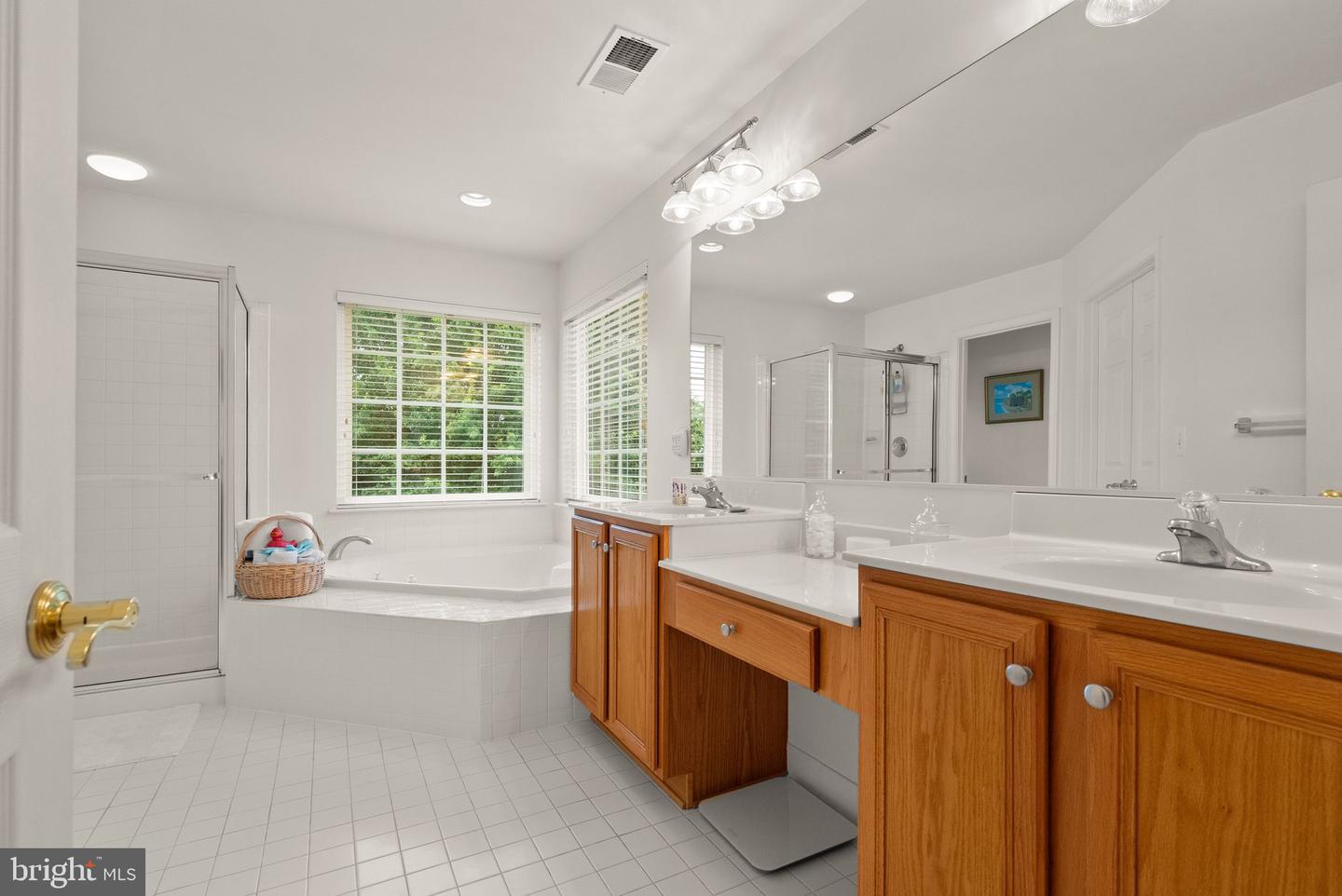 10585 TATTERSALL DR, MANASSAS, Virginia 20112, 5 Bedrooms Bedrooms, ,3 BathroomsBathrooms,Residential,For sale,10585 TATTERSALL DR,VAPW2099812 MLS # VAPW2099812