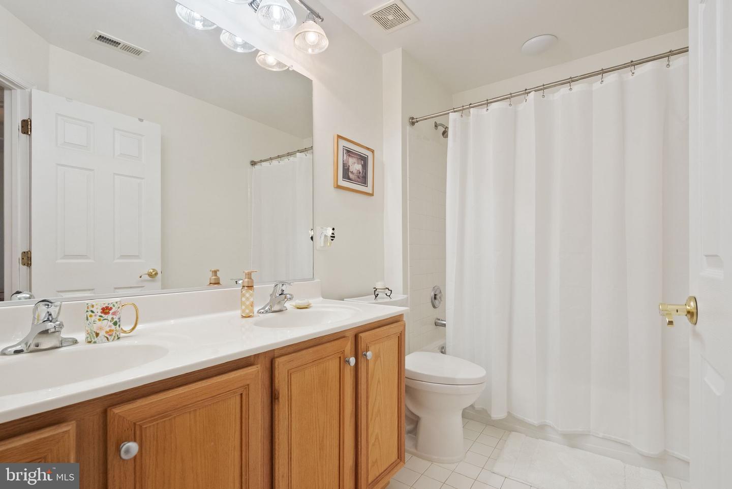 10585 TATTERSALL DR, MANASSAS, Virginia 20112, 5 Bedrooms Bedrooms, ,3 BathroomsBathrooms,Residential,For sale,10585 TATTERSALL DR,VAPW2099812 MLS # VAPW2099812