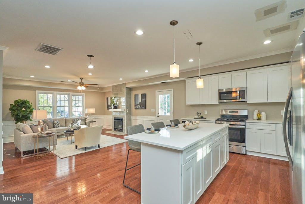 3244 BLUNDELL RD, FALLS CHURCH, Virginia 22042, 4 Bedrooms Bedrooms, ,3 BathroomsBathrooms,Residential,For sale,3244 BLUNDELL RD,VAFX2257334 MLS # VAFX2257334