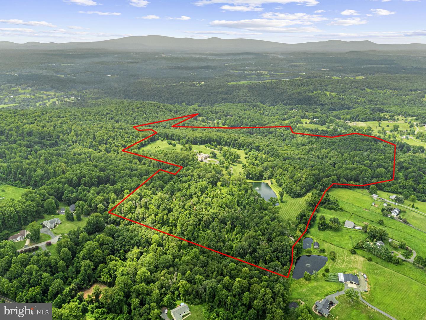 7484 WILSON RD, WARRENTON, Virginia 20186, 5 Bedrooms Bedrooms, ,6 BathroomsBathrooms,Residential,For sale,7484 WILSON RD,VAFQ2017594 MLS # VAFQ2017594