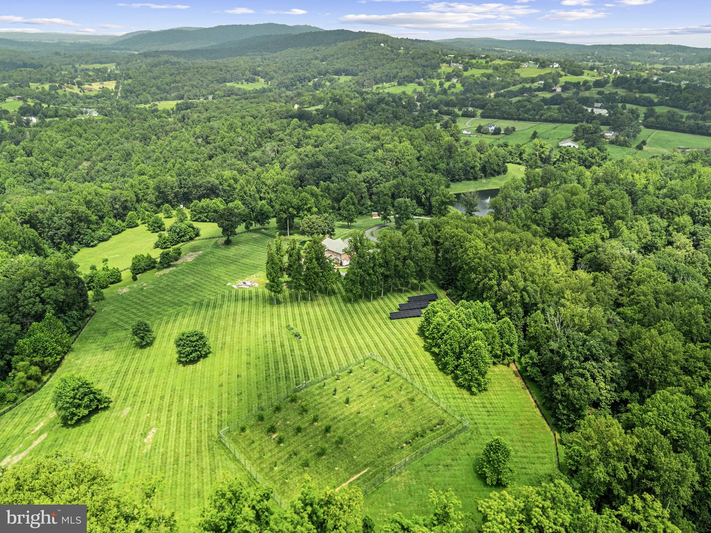 7484 WILSON RD, WARRENTON, Virginia 20186, 5 Bedrooms Bedrooms, ,6 BathroomsBathrooms,Residential,For sale,7484 WILSON RD,VAFQ2017594 MLS # VAFQ2017594