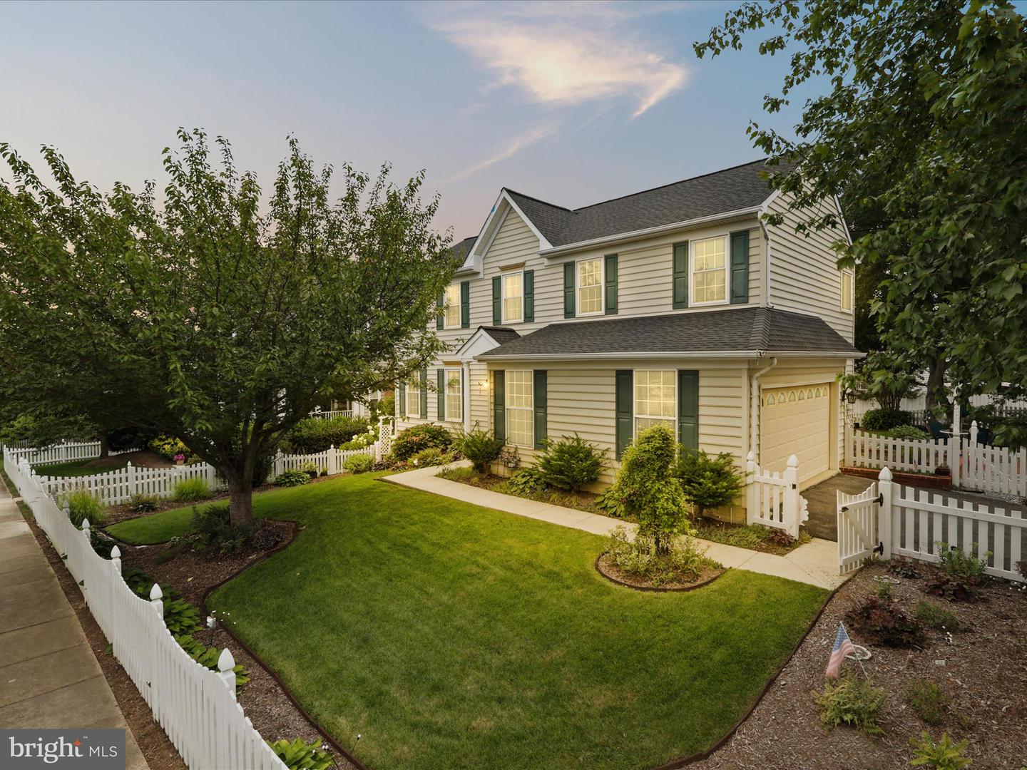 42905 NASHUA ST, ASHBURN, Virginia 20147, 4 Bedrooms Bedrooms, ,3 BathroomsBathrooms,Residential,For sale,42905 NASHUA ST,VALO2103114 MLS # VALO2103114