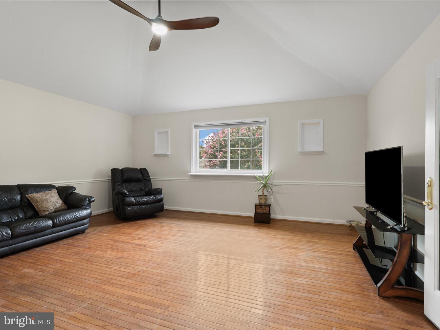 42905 NASHUA ST, ASHBURN, Virginia 20147, 4 Bedrooms Bedrooms, ,3 BathroomsBathrooms,Residential,For sale,42905 NASHUA ST,VALO2103114 MLS # VALO2103114