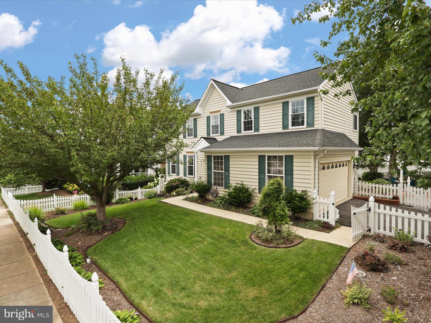 42905 NASHUA ST, ASHBURN, Virginia 20147, 4 Bedrooms Bedrooms, ,3 BathroomsBathrooms,Residential,For sale,42905 NASHUA ST,VALO2103114 MLS # VALO2103114