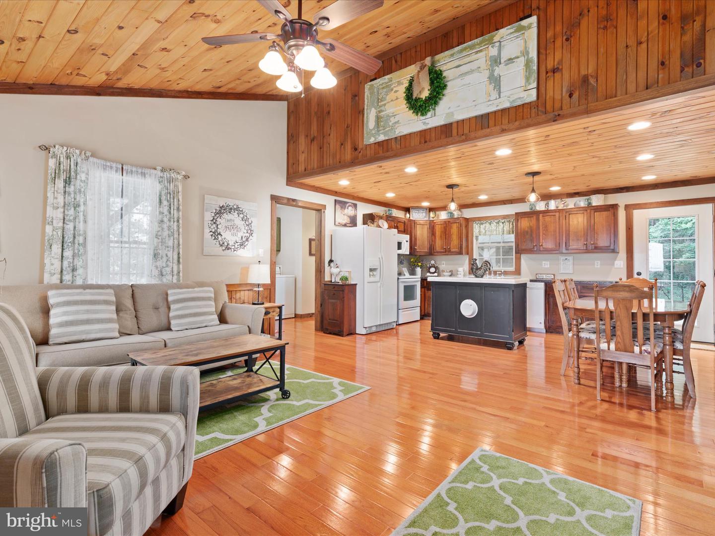 254 CARTE LN, MOUNT JACKSON, Virginia 22842, 2 Bedrooms Bedrooms, ,2 BathroomsBathrooms,Residential,For sale,254 CARTE LN,VASH2012078 MLS # VASH2012078