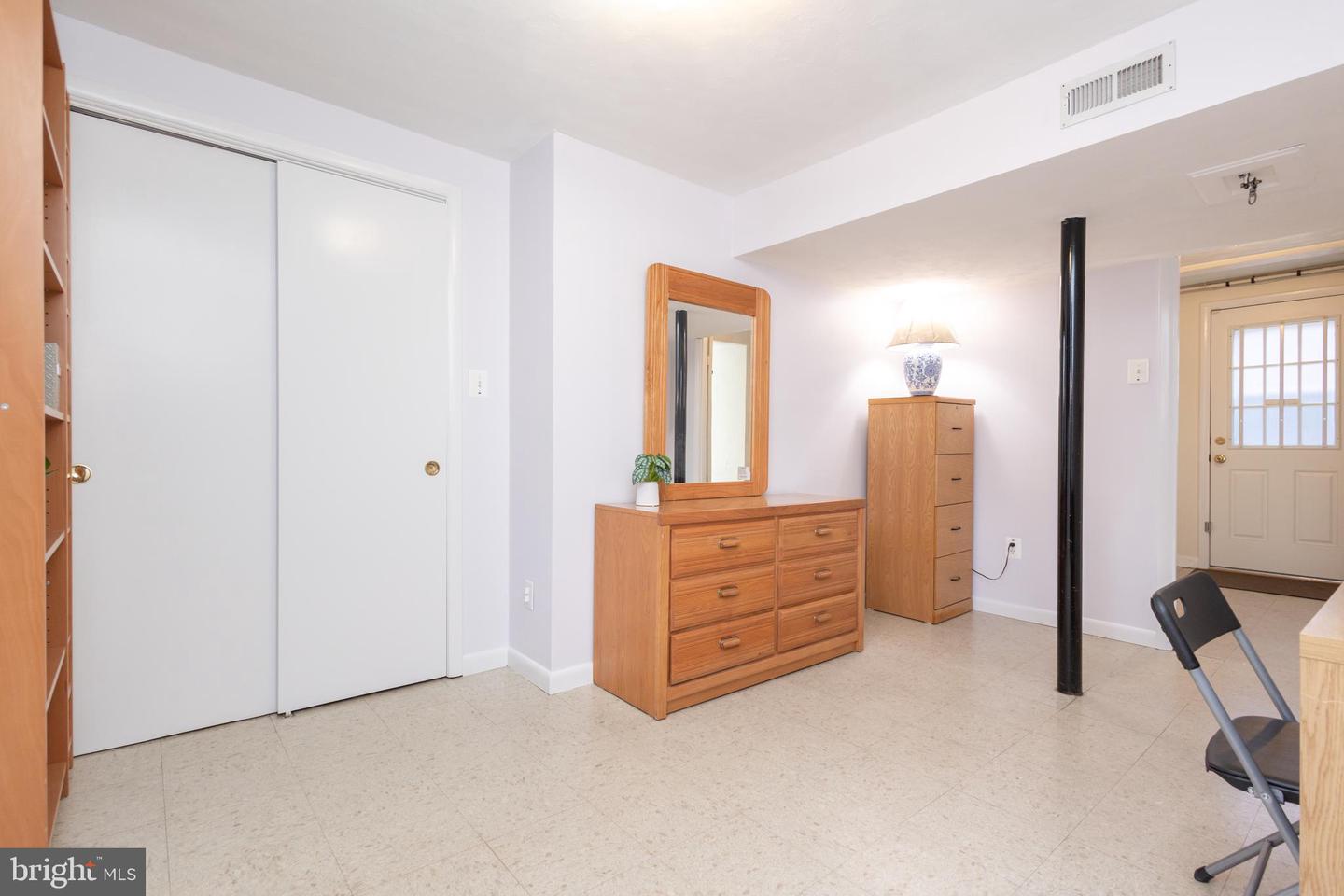 4223 16TH RD S, ARLINGTON, Virginia 22204, 3 Bedrooms Bedrooms, ,3 BathroomsBathrooms,Residential,For sale,4223 16TH RD S,VAAR2061380 MLS # VAAR2061380
