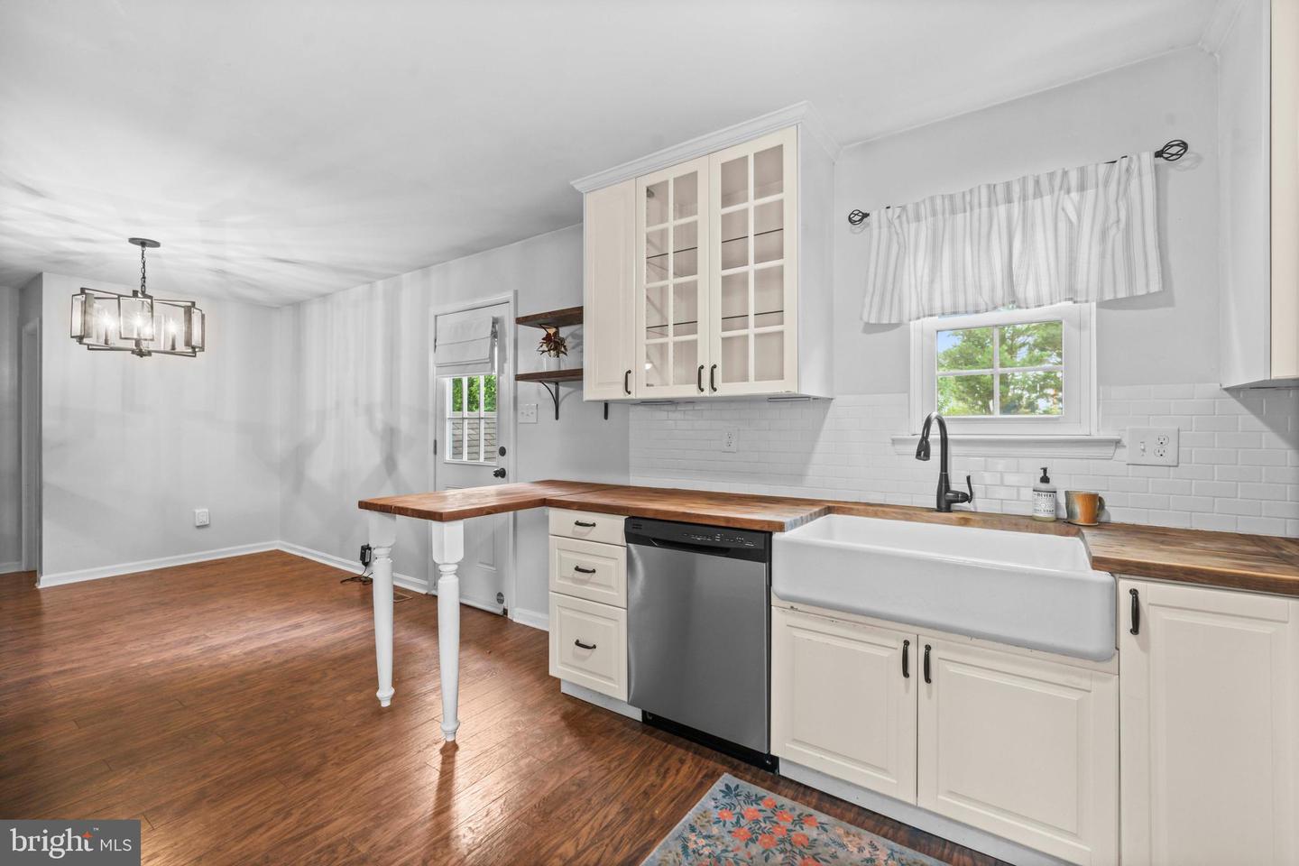 15117 BERNADETTE CT, CHANTILLY, Virginia 20151, 3 Bedrooms Bedrooms, ,2 BathroomsBathrooms,Residential,For sale,15117 BERNADETTE CT,VAFX2257598 MLS # VAFX2257598