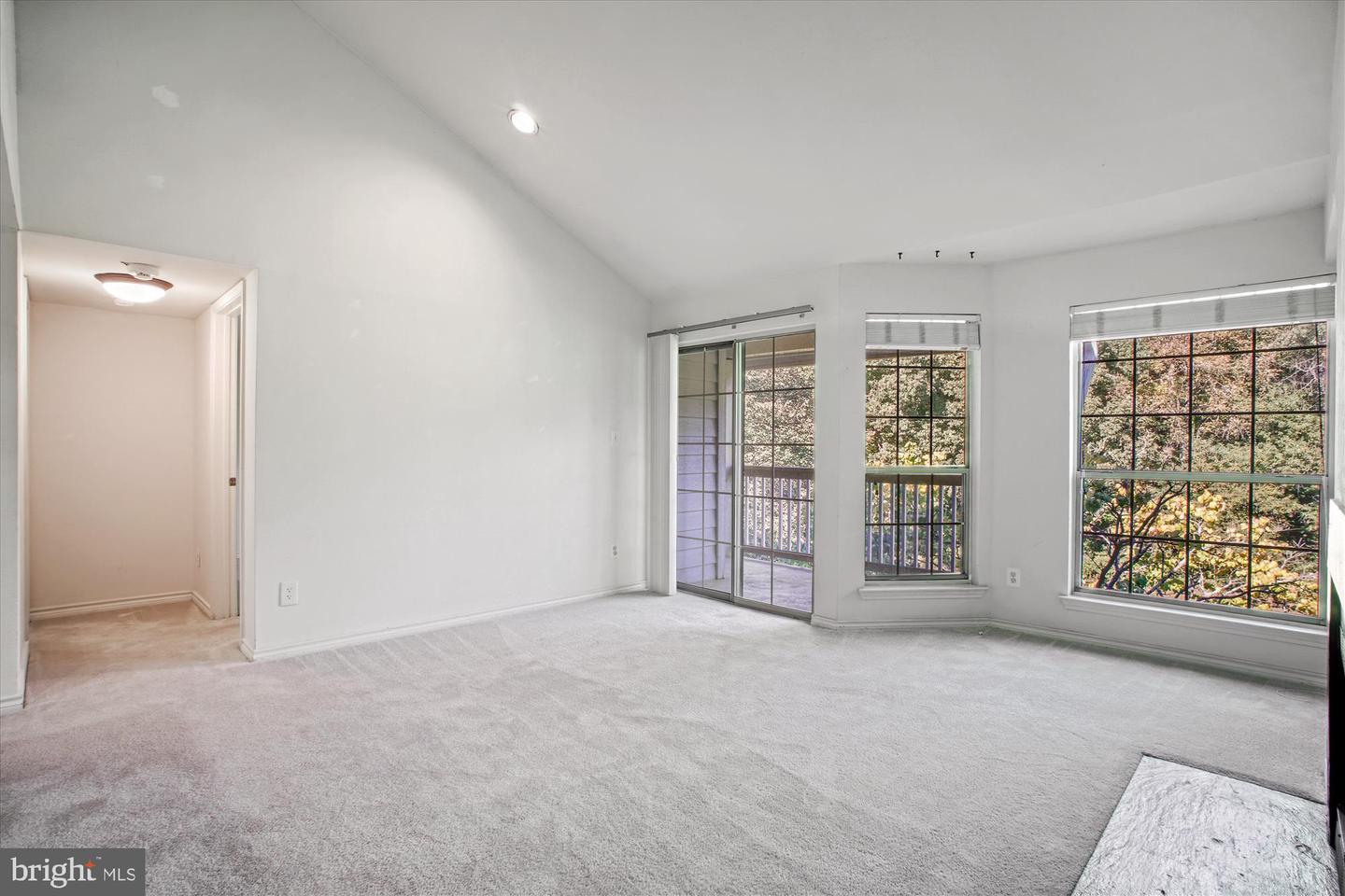 12165 PENDERVIEW TER #1036, FAIRFAX, Virginia 22033, 1 Bedroom Bedrooms, ,1 BathroomBathrooms,Residential,For sale,12165 PENDERVIEW TER #1036,VAFX2257640 MLS # VAFX2257640