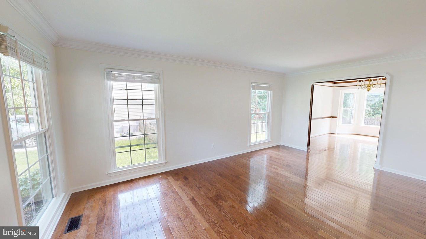 13 CRISSWELL CT, STERLING, Virginia 20165, 4 Bedrooms Bedrooms, ,2 BathroomsBathrooms,Residential,For sale,13 CRISSWELL CT,VALO2103202 MLS # VALO2103202