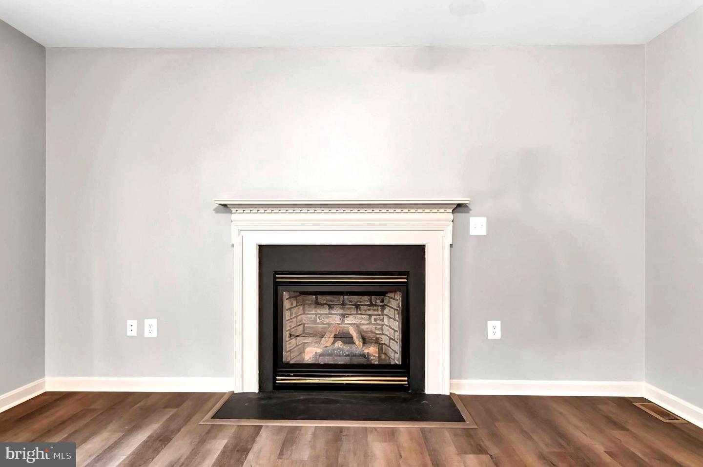 9400 AMERICA LN, SPOTSYLVANIA, Virginia 22551, 4 Bedrooms Bedrooms, ,2 BathroomsBathrooms,Residential,For sale,9400 AMERICA LN,VASP2034968 MLS # VASP2034968