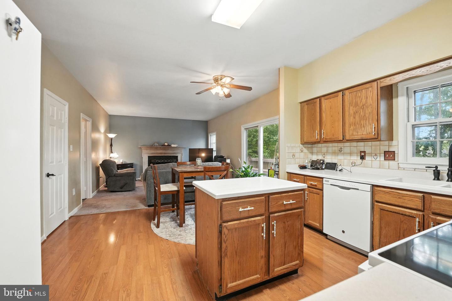 12580 CRICKET LN, WOODBRIDGE, Virginia 22192, 4 Bedrooms Bedrooms, ,3 BathroomsBathrooms,Residential,For sale,12580 CRICKET LN,VAPW2100124 MLS # VAPW2100124