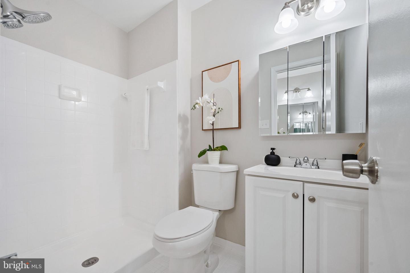 2801 SHAWN LEIGH DR, VIENNA, Virginia 22181, 3 Bedrooms Bedrooms, ,2 BathroomsBathrooms,Residential,For sale,2801 SHAWN LEIGH DR,VAFX2257926 MLS # VAFX2257926