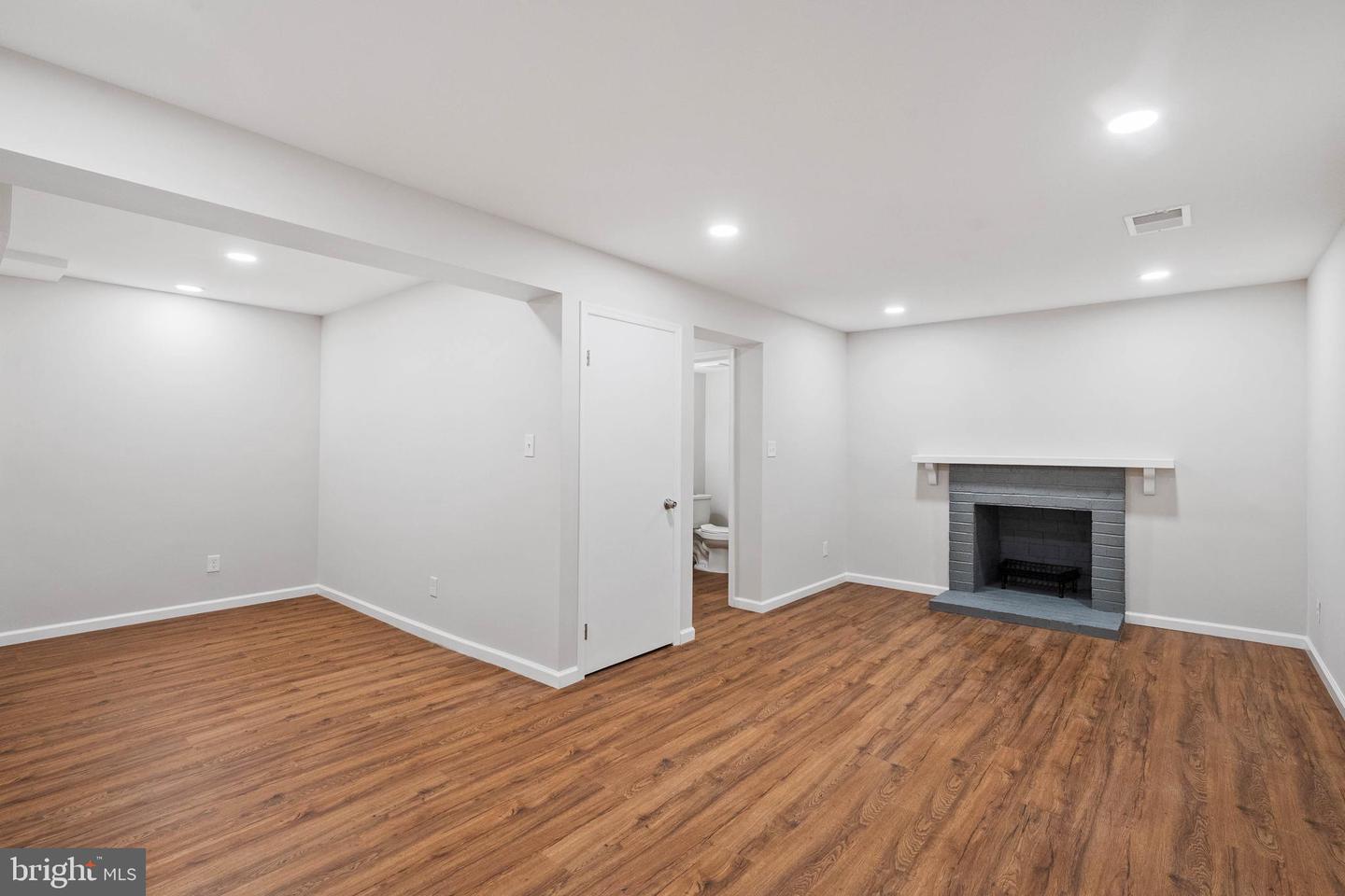 2801 SHAWN LEIGH DR, VIENNA, Virginia 22181, 3 Bedrooms Bedrooms, ,2 BathroomsBathrooms,Residential,For sale,2801 SHAWN LEIGH DR,VAFX2257926 MLS # VAFX2257926