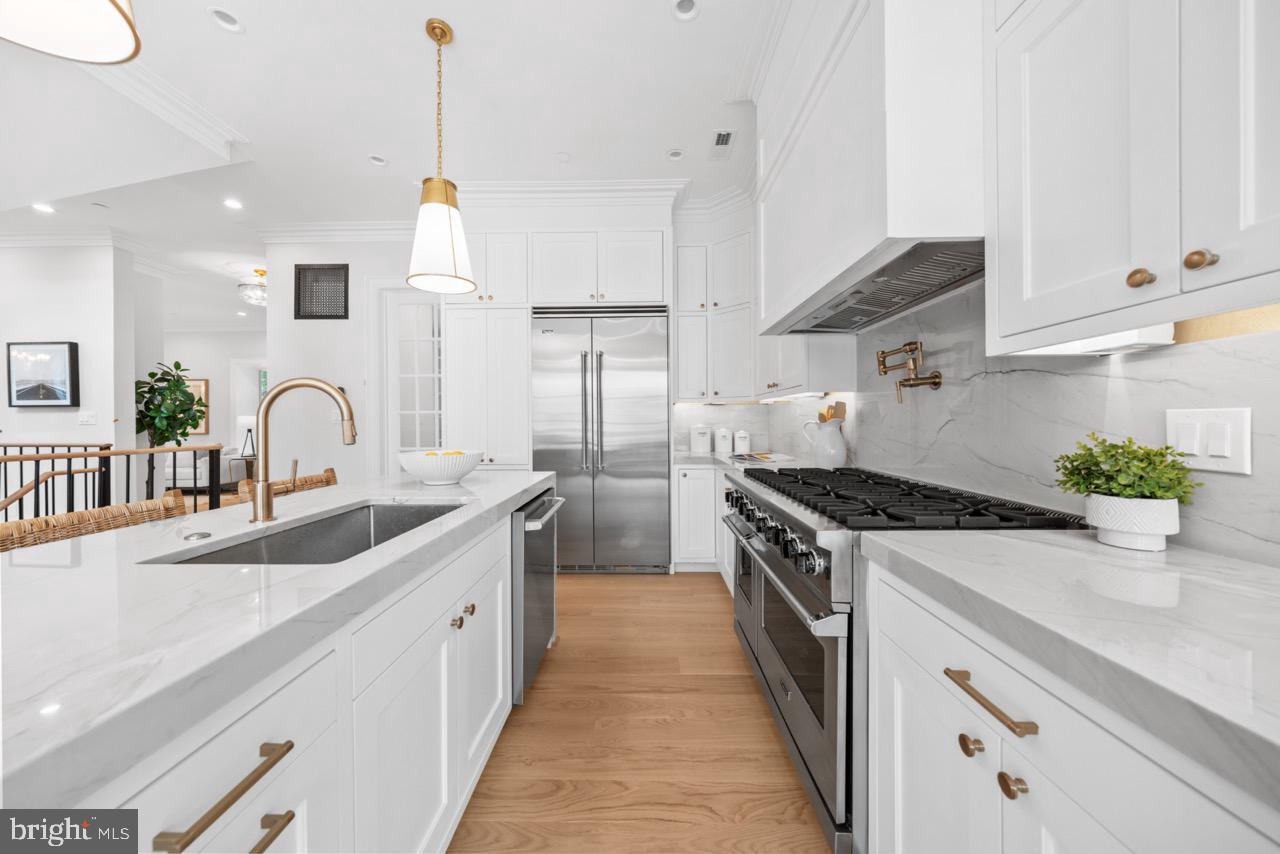 4101 FESSENDEN ST NW, WASHINGTON, District Of Columbia 20016, 4 Bedrooms Bedrooms, ,4 BathroomsBathrooms,Residential,For sale,4101 FESSENDEN ST NW,DCDC2212408 MLS # DCDC2212408