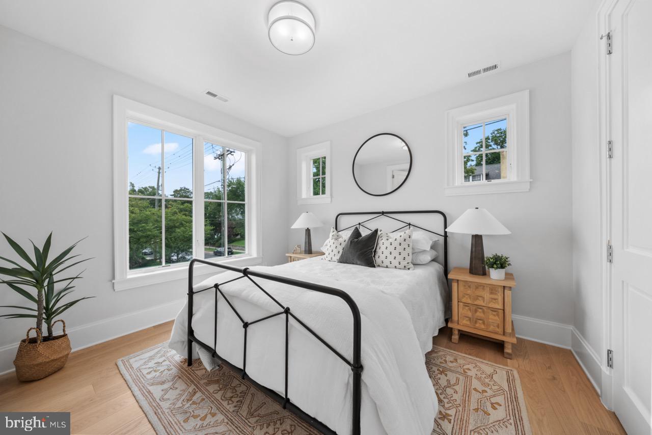 4101 FESSENDEN ST NW, WASHINGTON, District Of Columbia 20016, 4 Bedrooms Bedrooms, ,4 BathroomsBathrooms,Residential,For sale,4101 FESSENDEN ST NW,DCDC2212408 MLS # DCDC2212408