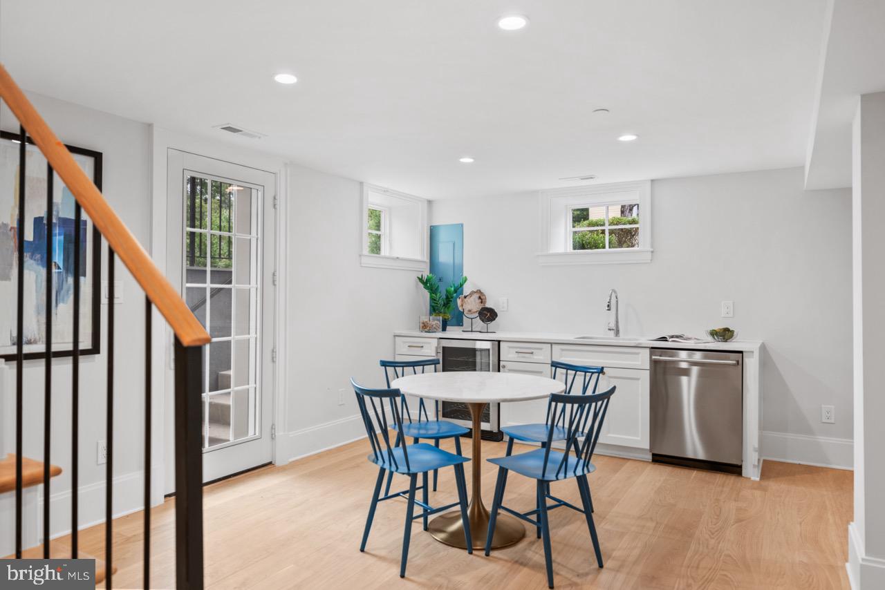 4101 FESSENDEN ST NW, WASHINGTON, District Of Columbia 20016, 4 Bedrooms Bedrooms, ,4 BathroomsBathrooms,Residential,For sale,4101 FESSENDEN ST NW,DCDC2212408 MLS # DCDC2212408