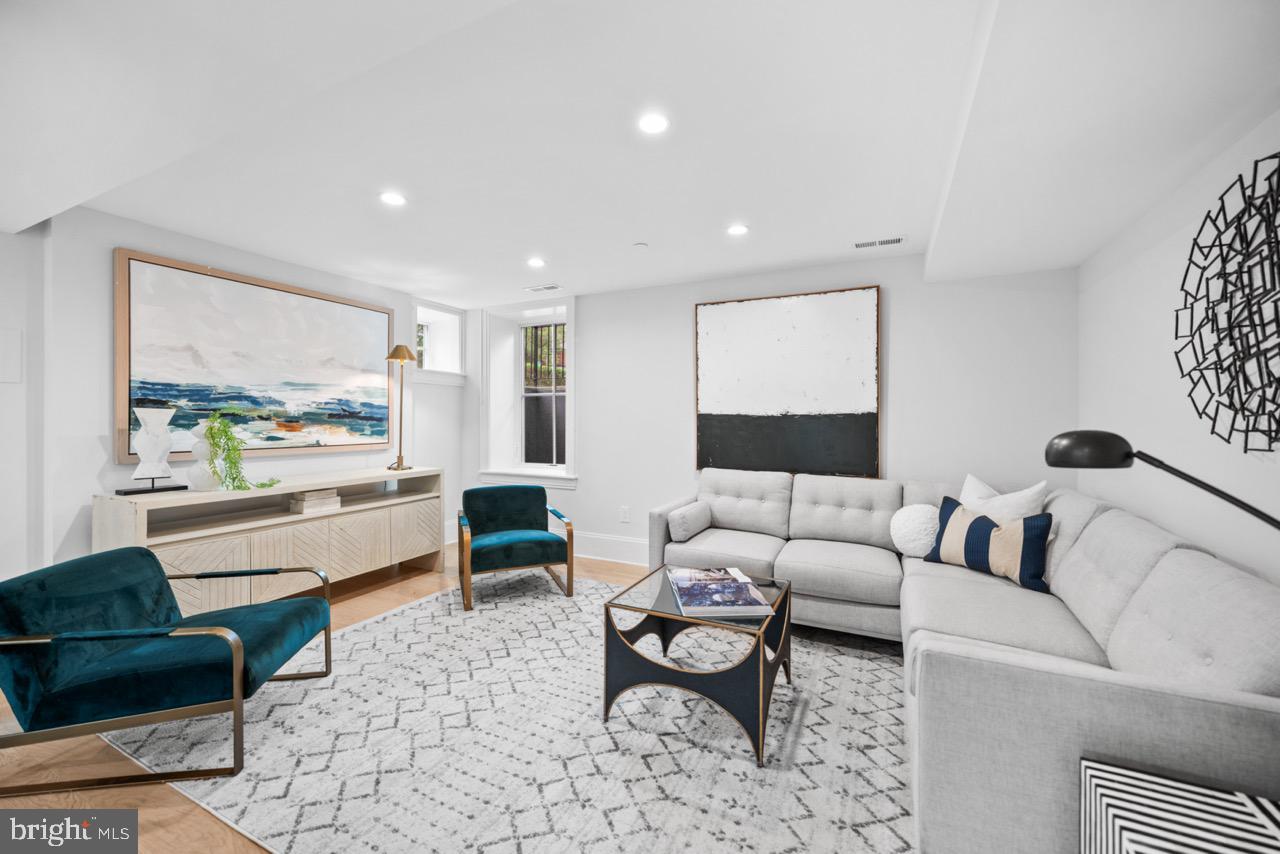 4101 FESSENDEN ST NW, WASHINGTON, District Of Columbia 20016, 4 Bedrooms Bedrooms, ,4 BathroomsBathrooms,Residential,For sale,4101 FESSENDEN ST NW,DCDC2212408 MLS # DCDC2212408