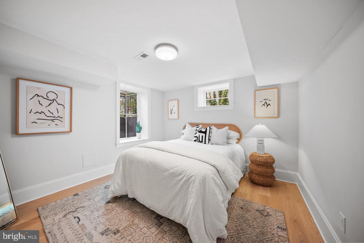4101 FESSENDEN ST NW, WASHINGTON, District Of Columbia 20016, 4 Bedrooms Bedrooms, ,4 BathroomsBathrooms,Residential,For sale,4101 FESSENDEN ST NW,DCDC2212408 MLS # DCDC2212408