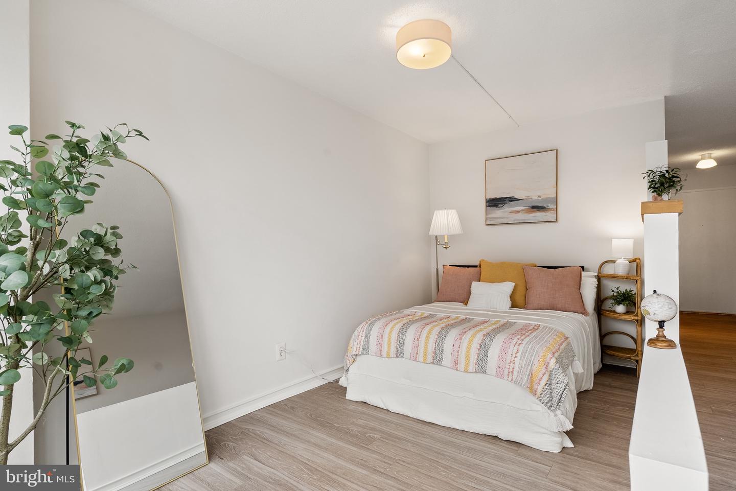 1330 NEW HAMPSHIRE AVE NW #611, WASHINGTON, District Of Columbia 20036, ,1 BathroomBathrooms,Residential,For sale,1330 NEW HAMPSHIRE AVE NW #611,DCDC2212546 MLS # DCDC2212546