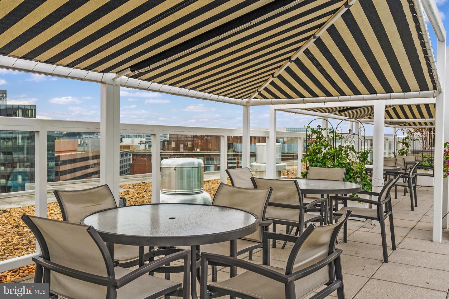 1330 NEW HAMPSHIRE AVE NW #611, WASHINGTON, District Of Columbia 20036, ,1 BathroomBathrooms,Residential,For sale,1330 NEW HAMPSHIRE AVE NW #611,DCDC2212546 MLS # DCDC2212546