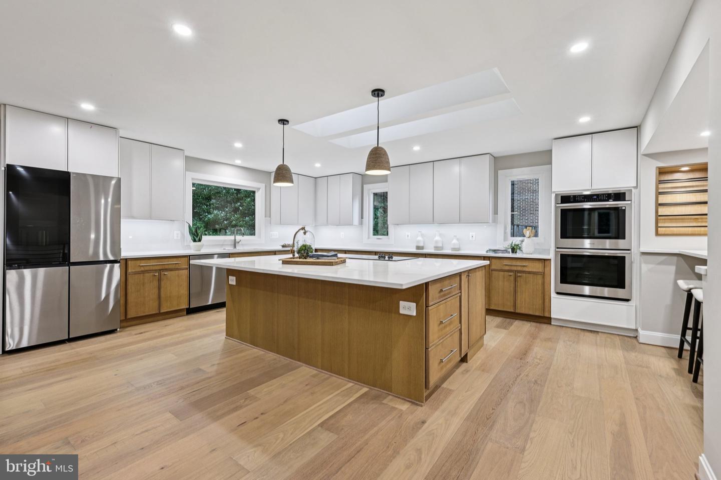 6400 RECREATION LN, FALLS CHURCH, Virginia 22041, 4 Bedrooms Bedrooms, ,4 BathroomsBathrooms,Residential,For sale,6400 RECREATION LN,VAFX2258150 MLS # VAFX2258150